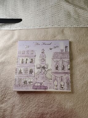 Too Faced Christmas In London Palette